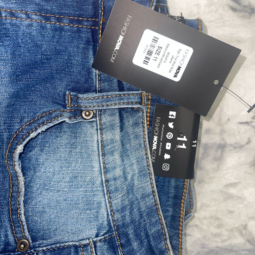 FASHIONNOVA BRAND NEW jeans